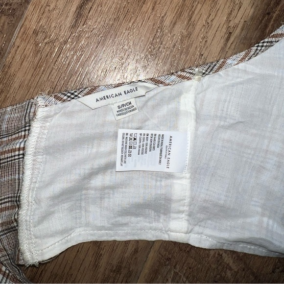 American eagle cropped halter top with a tie back - Picture 3 of 3